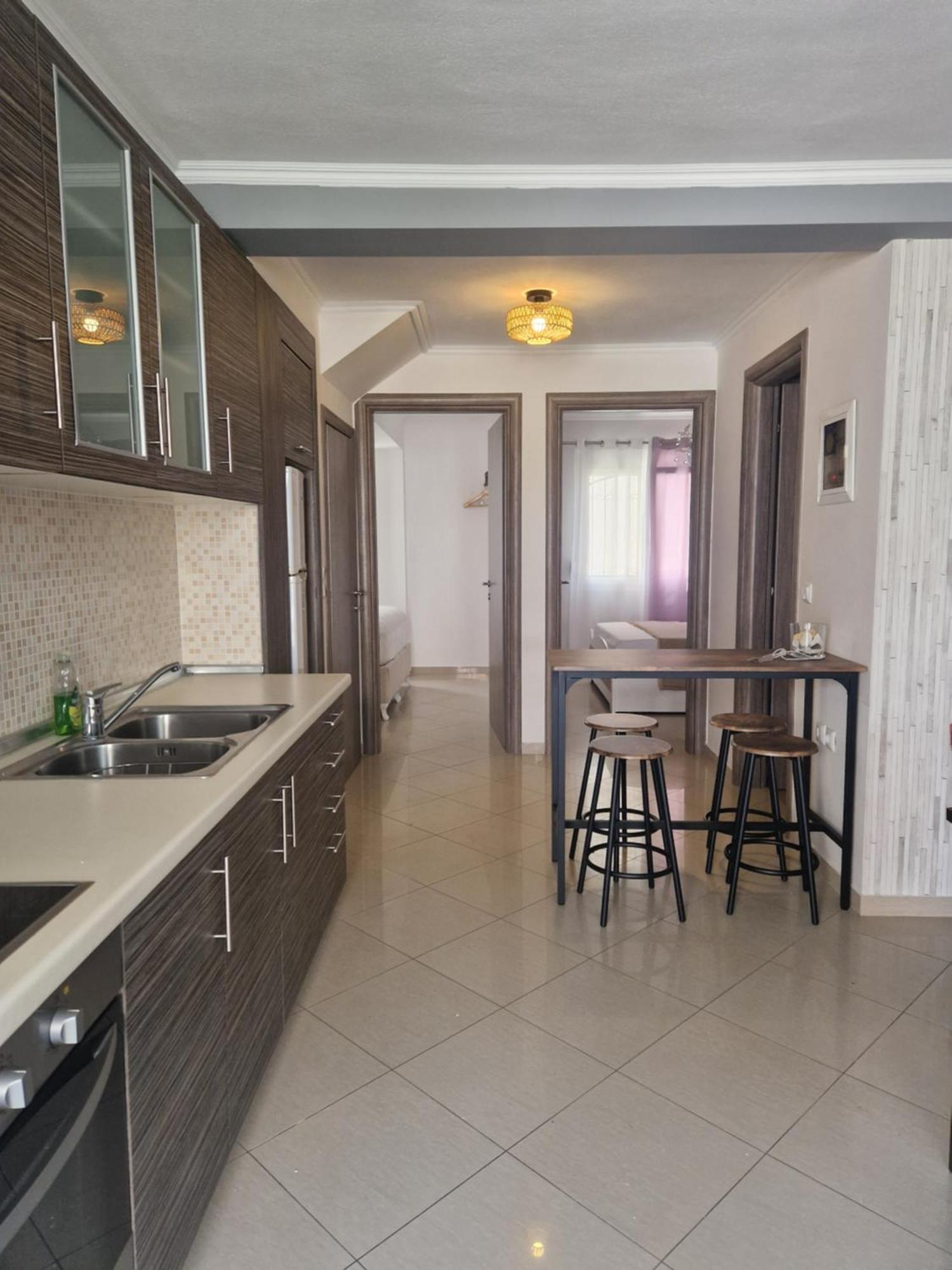 Iro Apartments Неа-Перамос Екстер'єр фото